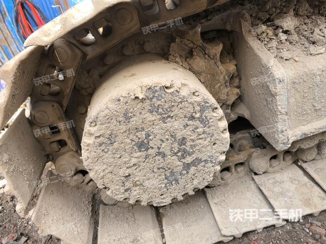 右側(cè)行走馬達蓋板(行走機構(gòu)) 右側(cè)行走馬達蓋板(行走機構(gòu))