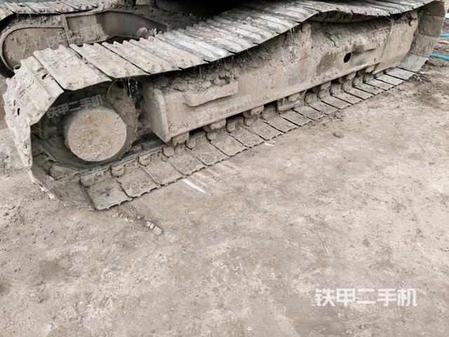 左側(cè)履帶整體?（行走機(jī)構(gòu)）