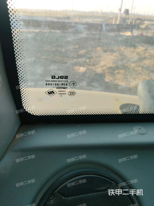 后窗玻璃角標(biāo)（駕駛室部分）