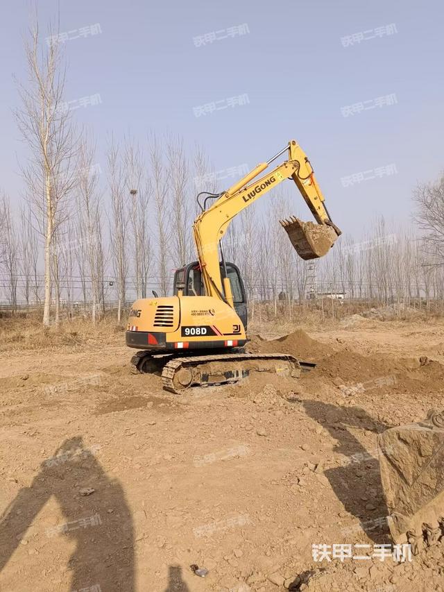整機右后45°(整機外觀) 整機右后45°(整機外觀)