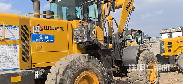 整機(jī)右后45°(整機(jī)外觀及大件) 整機(jī)右后45°(整機(jī)外觀及大件)