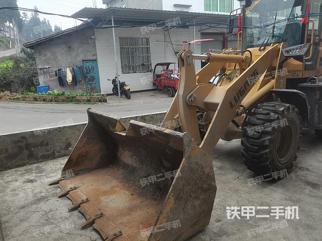 山東魯工T938裝載機(jī)
