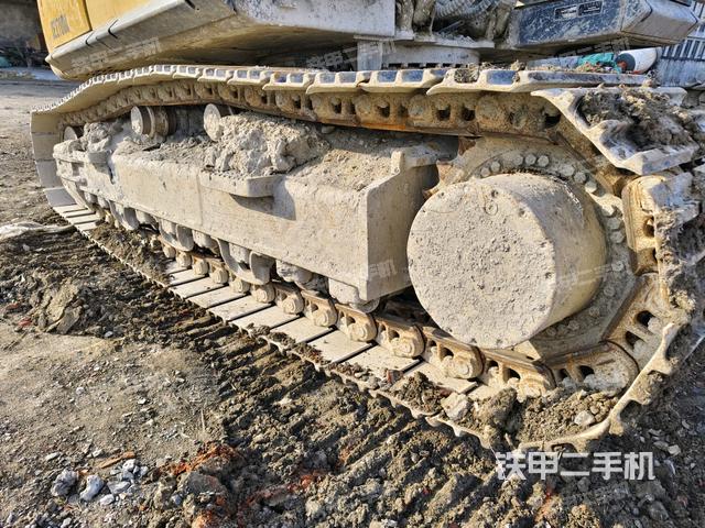 右側(cè)履帶整體（行走機(jī)構(gòu)）