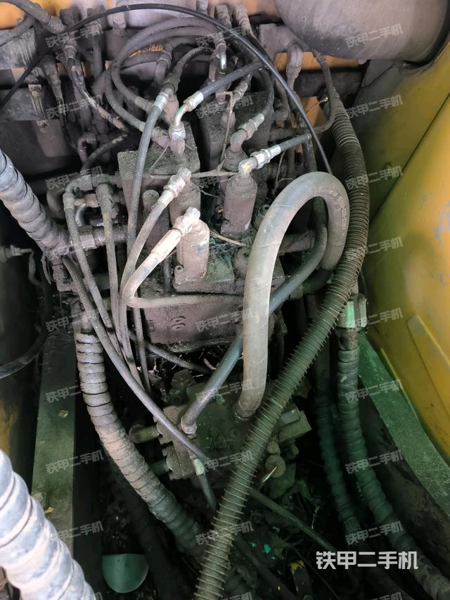 回轉(zhuǎn)馬達(dá)（上車部件）