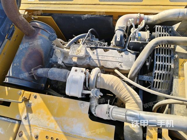 發(fā)動(dòng)機(jī)室（上車部件）