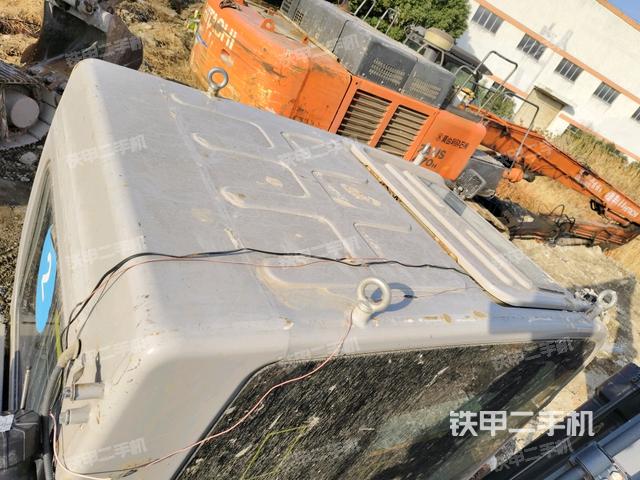 駕駛室頂部俯視(上車部件) 駕駛室頂部俯視(上車部件)