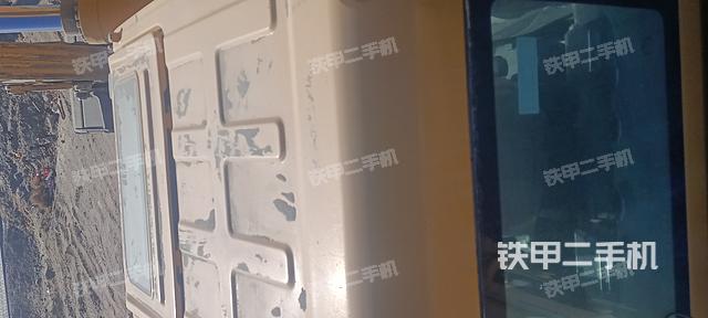 驾驶室顶部（整机外观）