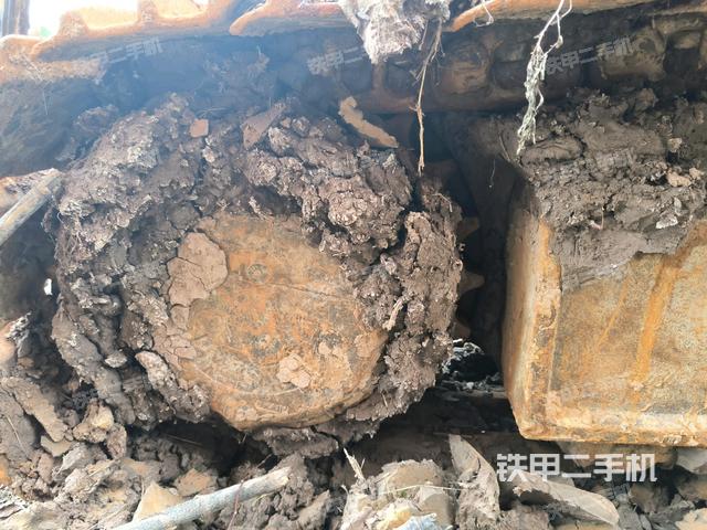 左側(cè)履帶整體?(行走機(jī)構(gòu)) 左側(cè)履帶整體?(行走機(jī)構(gòu))
