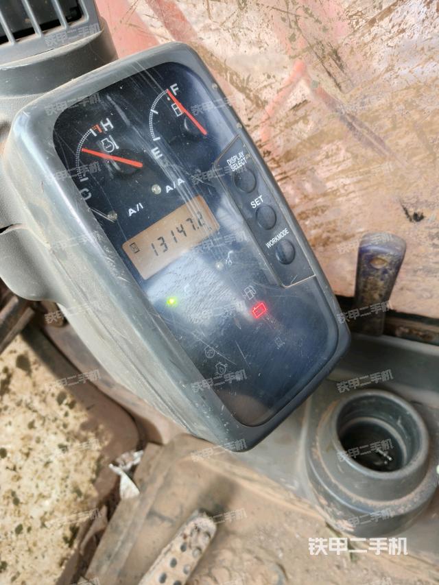 左后方玻璃角標(biāo)（駕駛室部分）