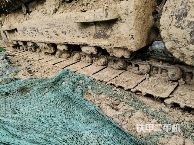 左側(cè)履帶整體?（行走機(jī)構(gòu)）