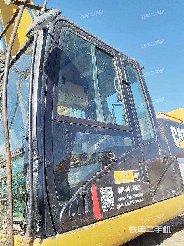 駕駛室整體（整機外觀）