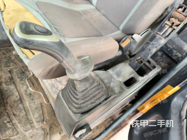 座椅左側(cè)控制臺(tái)/音響/含左手柄（駕駛室部分）