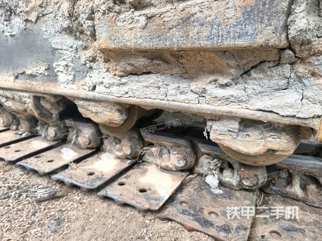 右側(cè)履帶整體?（行走機(jī)構(gòu)）