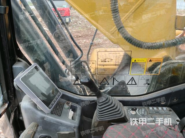 座椅左側(cè)控制臺/音響/含左手柄（駕駛室部分）