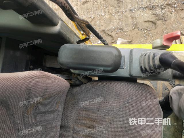 座椅后部(駕駛室部分) 座椅后部(駕駛室部分)