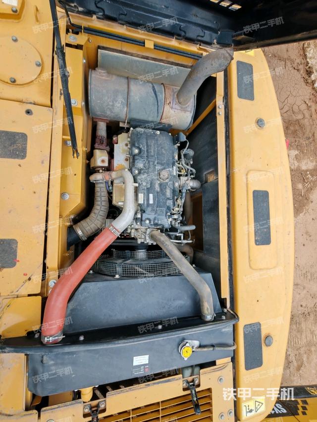 發(fā)動機(jī)整體俯視(整機(jī)外觀) 發(fā)動機(jī)整體俯視(整機(jī)外觀)