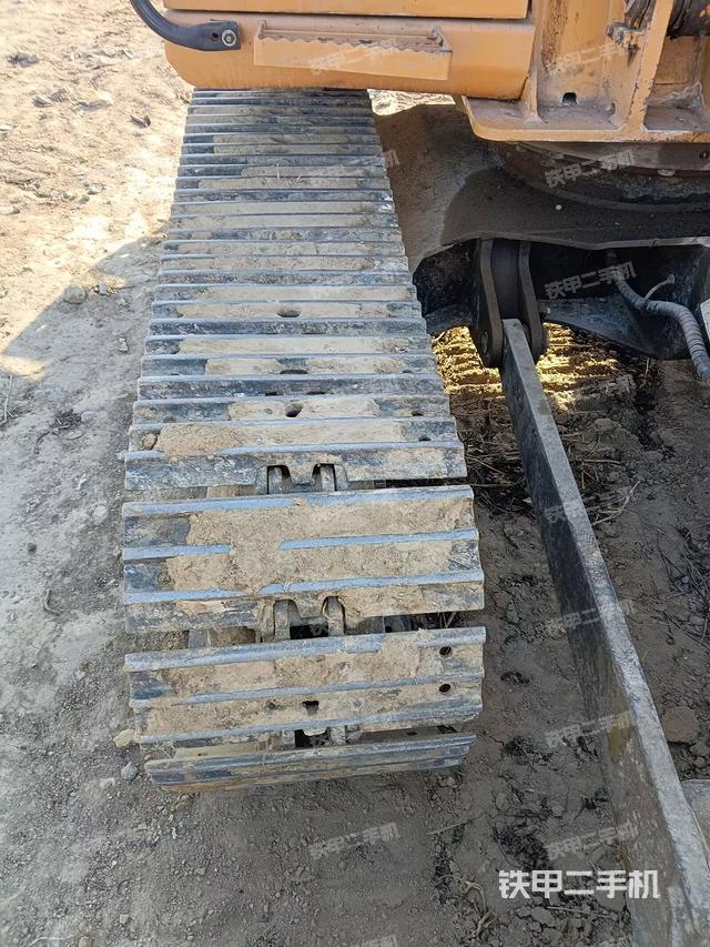 單側履帶整體（整機外觀）