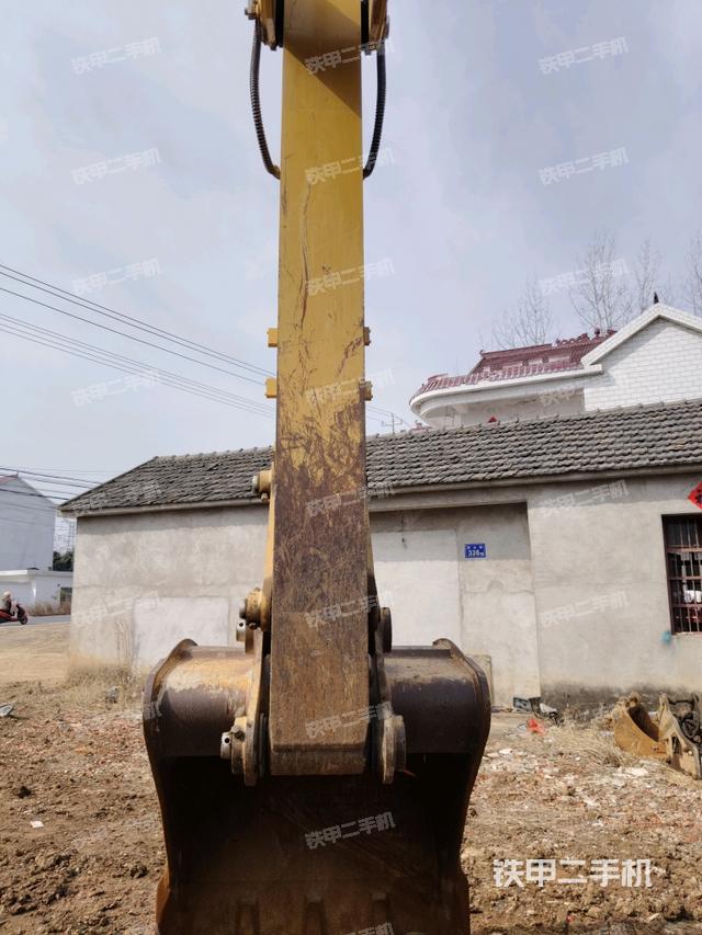 小臂整體左后(工作和回轉(zhuǎn)裝置) 小臂整體左后(工作和回轉(zhuǎn)裝置)