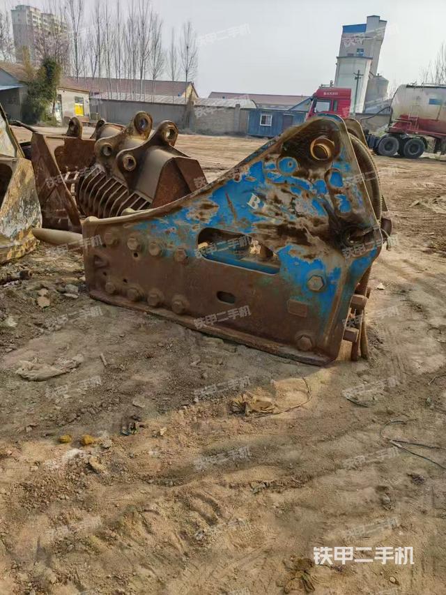 整機(jī)右后45°(設(shè)備外觀及核心部件) 整機(jī)右后45°(設(shè)備外觀及核心部件)