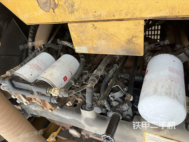 氣門室蓋螺絲特寫（上車部件）