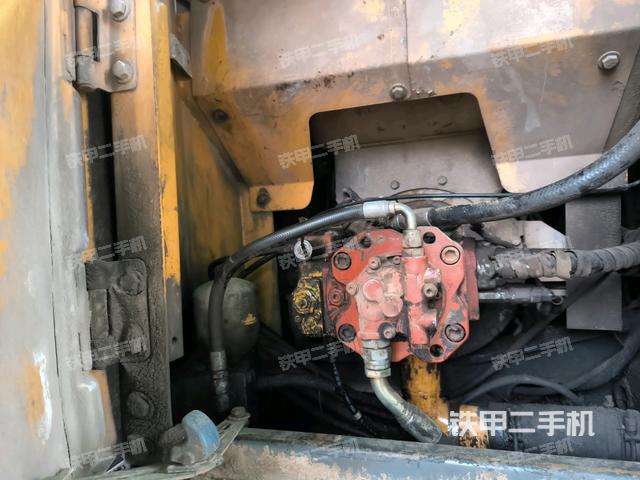 液壓泵斜45?左（大件艙室）