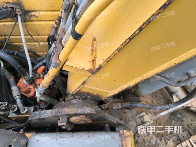 大臂根部?斜（工作和回轉(zhuǎn)裝置）