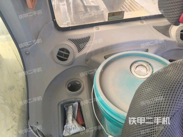 右側(cè)玻璃角標(biāo)(駕駛室部分) 右側(cè)玻璃角標(biāo)(駕駛室部分)