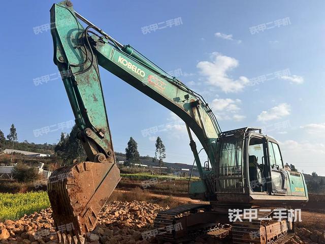 神鋼SK200-8挖掘機(jī)