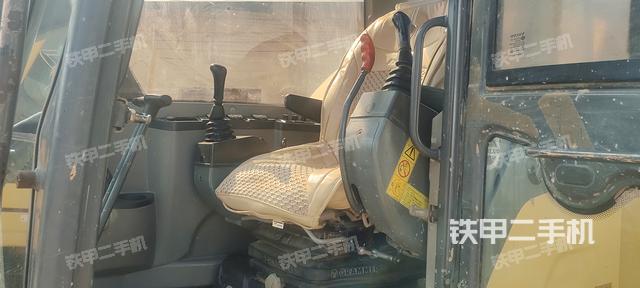 驾驶室整体（整机外观）