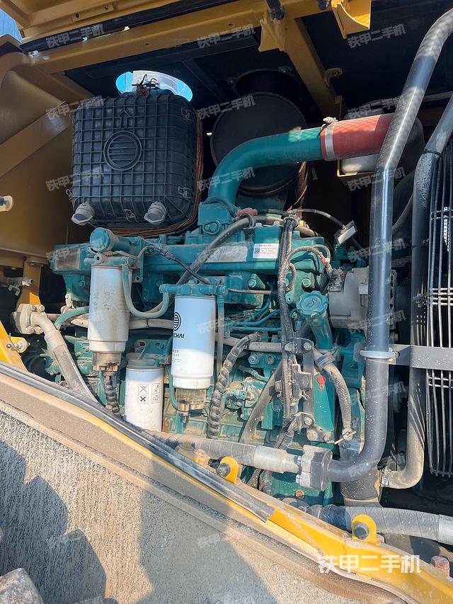 發(fā)動機左側(cè)（整機外觀及大件）