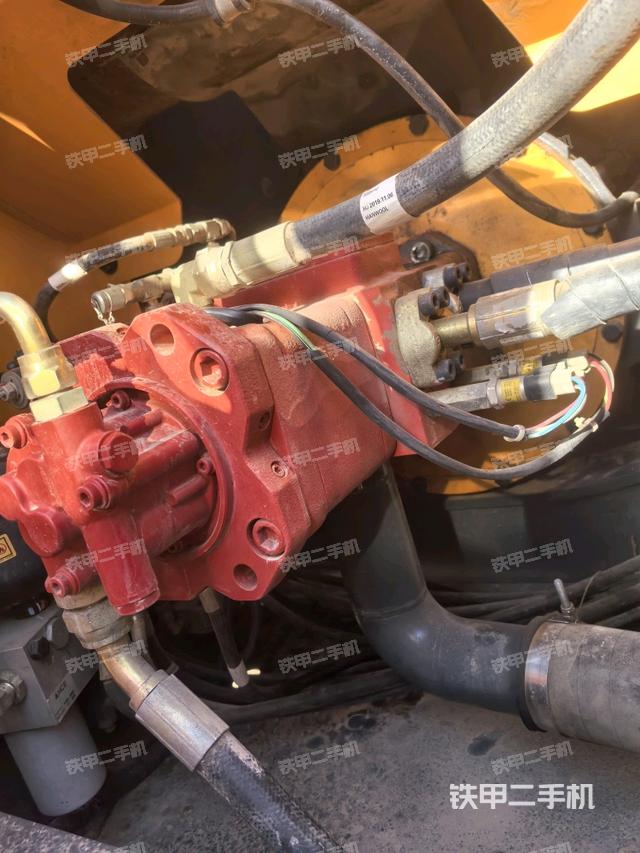 液壓泵斜45?左（大件艙室）