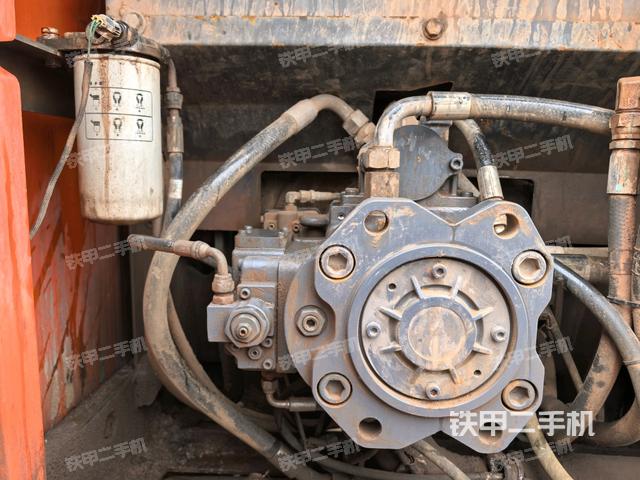 液壓泵斜45?左（大件艙室）