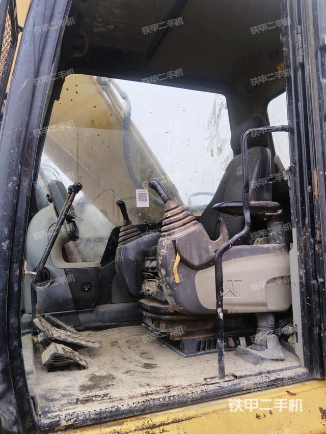 駕駛室整體（整機(jī)外觀）