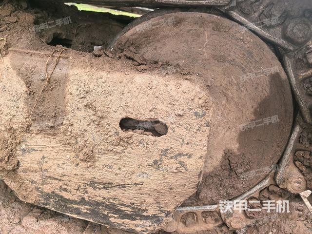 左導(dǎo)向輪（行走機(jī)構(gòu)）