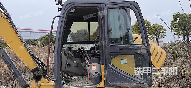 驾驶室整体（整机外观）