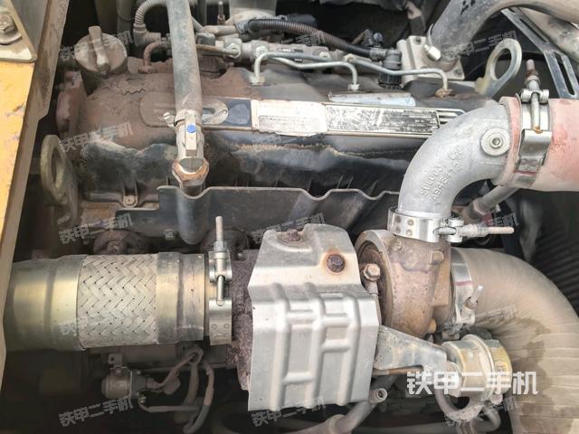 氣門室蓋螺絲特寫（上車部件）