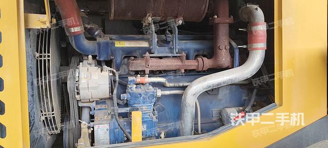 发动机左侧（整机外观及大件）