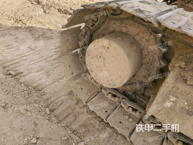 右驅(qū)動(dòng)輪（行走機(jī)構(gòu)）