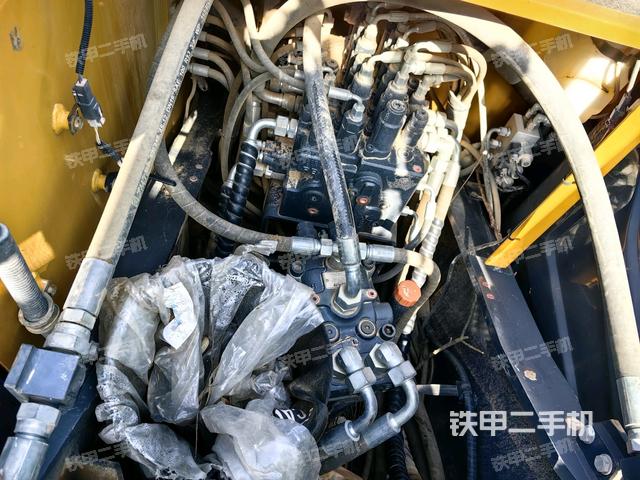 分配閥(上車(chē)部件) 分配閥(上車(chē)部件)