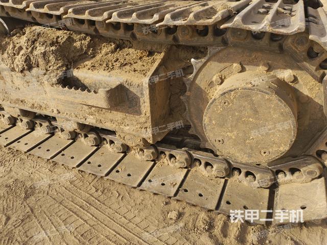 右側履帶整體?(行走機構) 右側履帶整體?(行走機構)