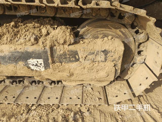 右側(cè)履帶整體?（行走機(jī)構(gòu)）