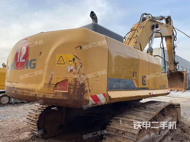 整機右后45°(整機外觀) 整機右后45°(整機外觀)