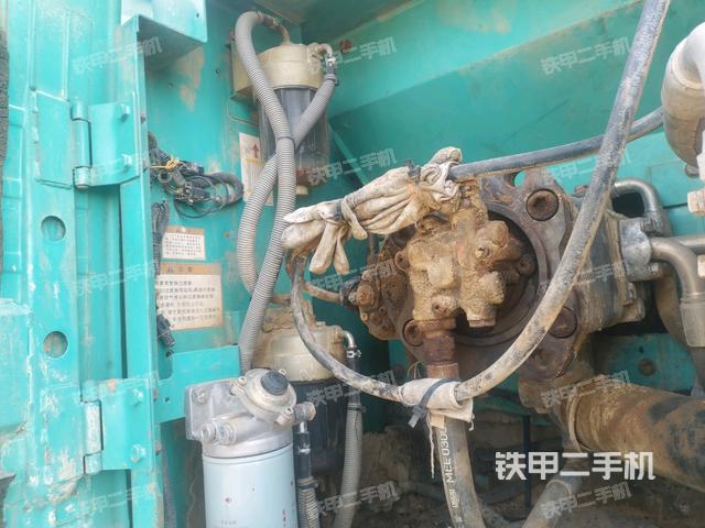 液壓泵斜45?左（大件艙室）