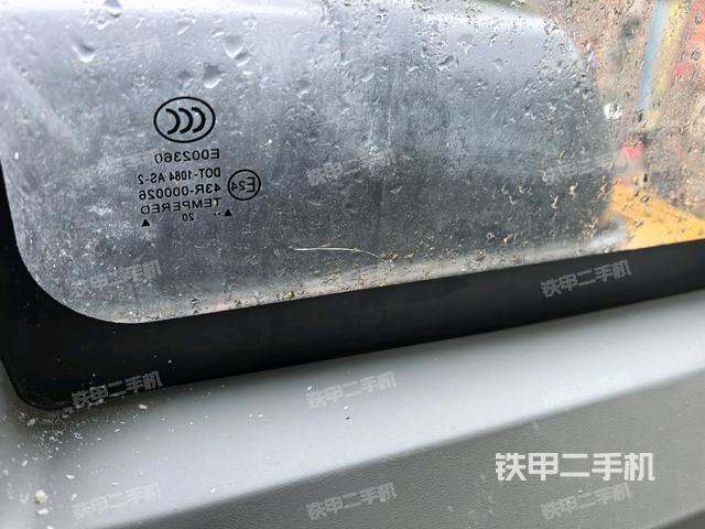 右側(cè)玻璃角標(biāo)（駕駛室部分）