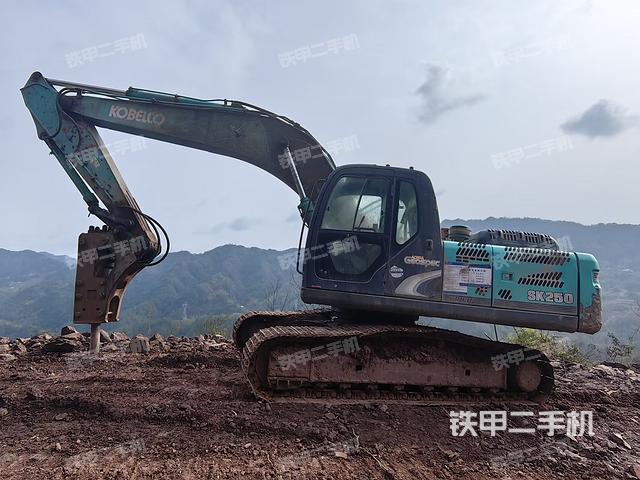 神钢SK250LC-8挖掘机