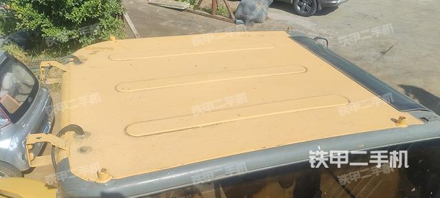 驾驶室顶部（整机外观）