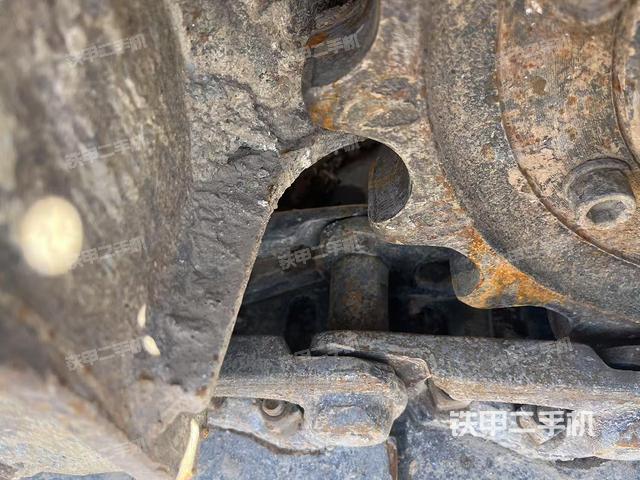 單側履帶整體(整機外觀) 單側履帶整體(整機外觀)