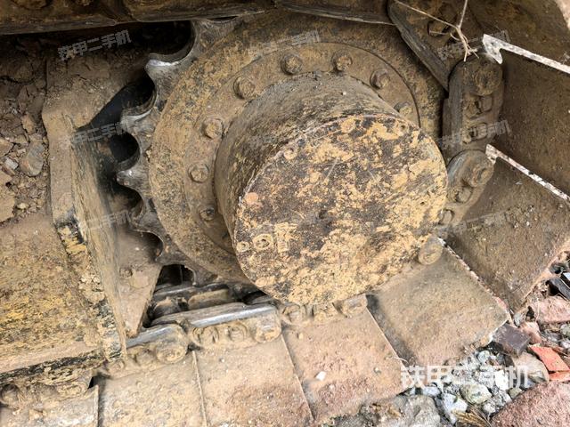 左驅(qū)動(dòng)輪（行走機(jī)構(gòu)）