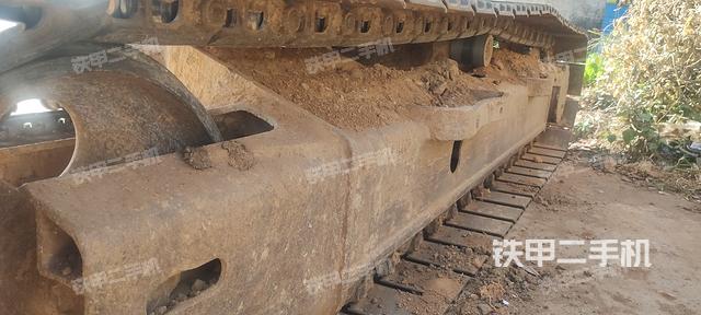 單側(cè)履帶整體（整機(jī)外觀）