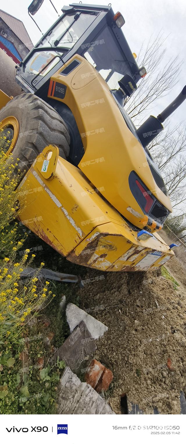 整机右后45°（设备外观及核心部件）